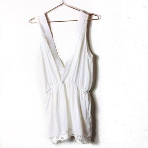 GUC Honey Punch Deep V White Lace Romper Small